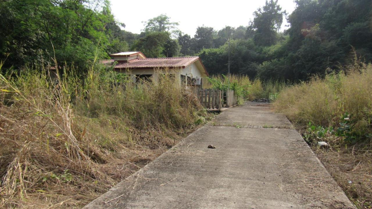 Retreat Chalets, The Nest, At Sparsh Resorts, Karjat Exterior foto