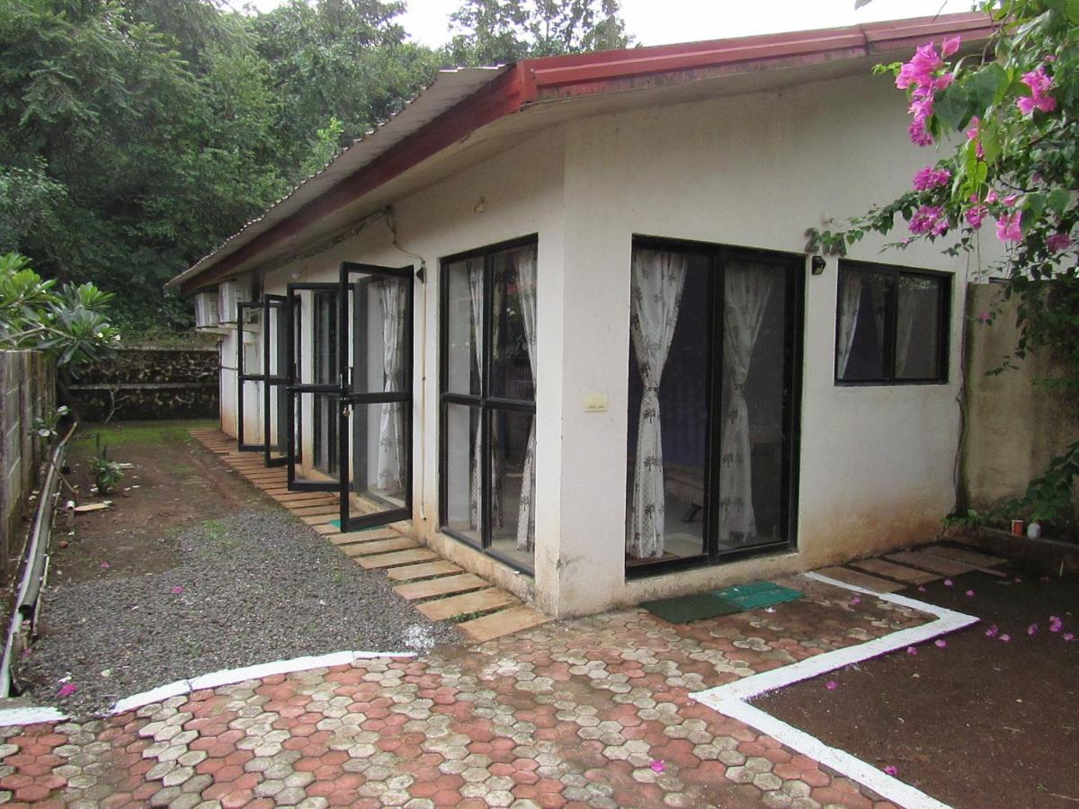 Retreat Chalets, The Nest, At Sparsh Resorts, Karjat Exterior foto