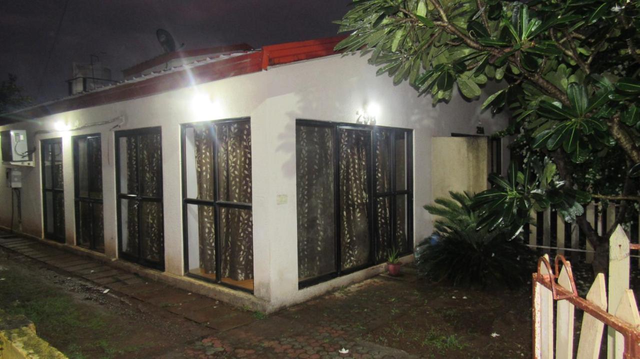 Retreat Chalets, The Nest, At Sparsh Resorts, Karjat Exterior foto