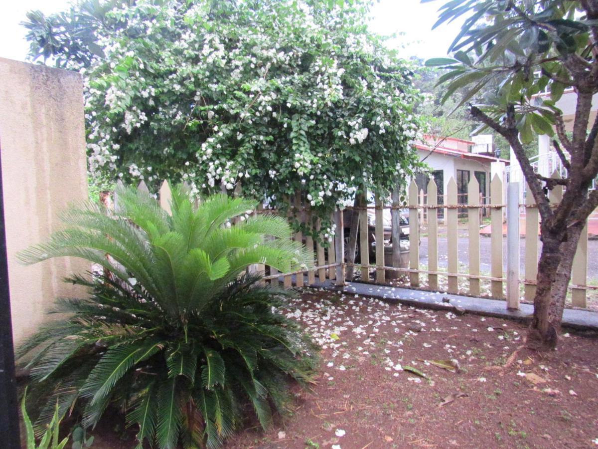 Retreat Chalets, The Nest, At Sparsh Resorts, Karjat Exterior foto